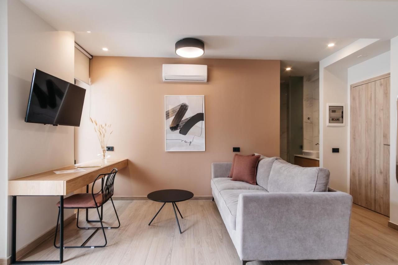 The City Hotel & Suites (Adults Only) 레팀노 외부 사진