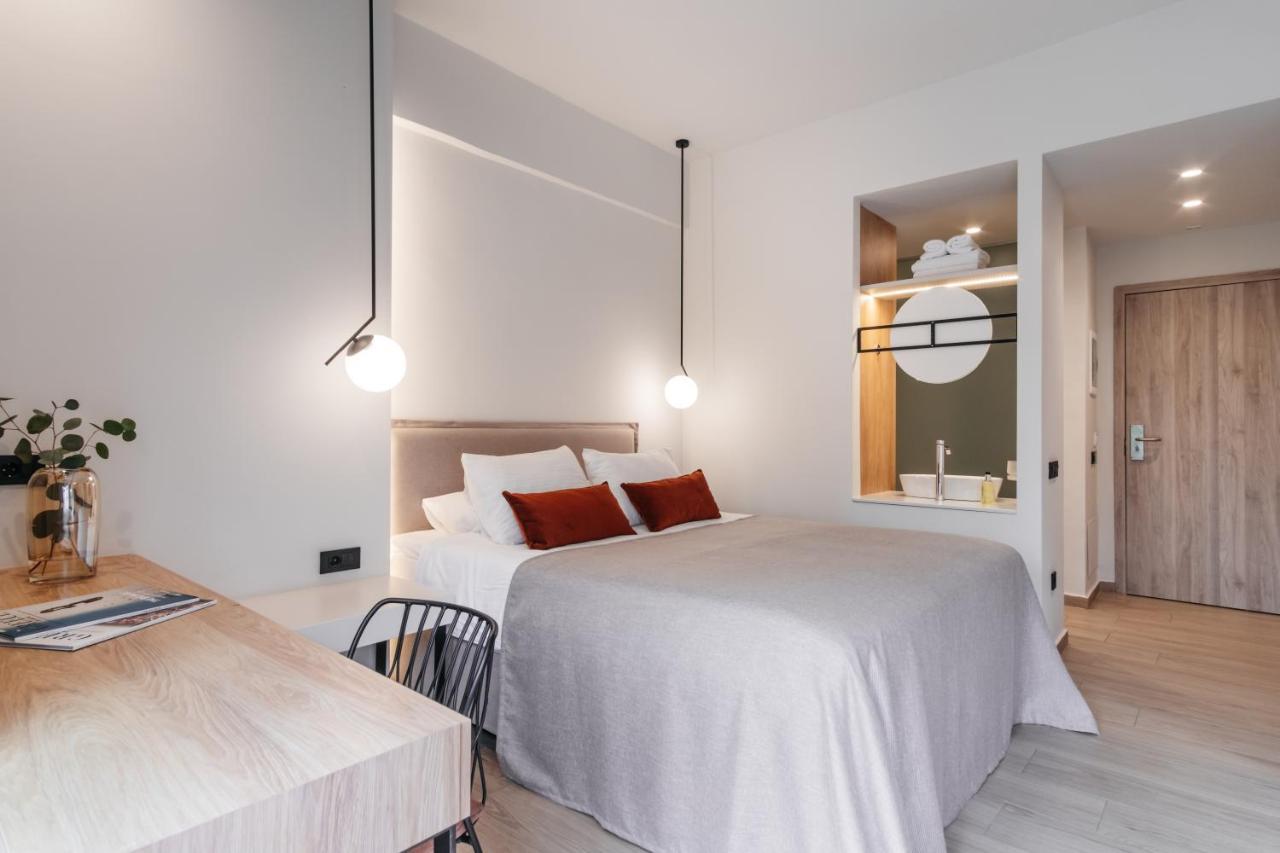 The City Hotel & Suites (Adults Only) 레팀노 외부 사진