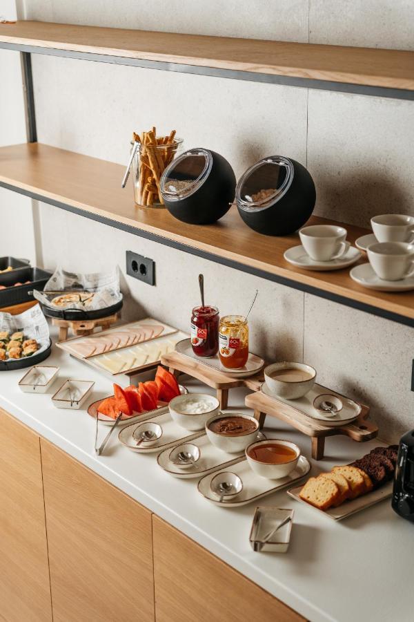 The City Hotel & Suites (Adults Only) 레팀노 외부 사진