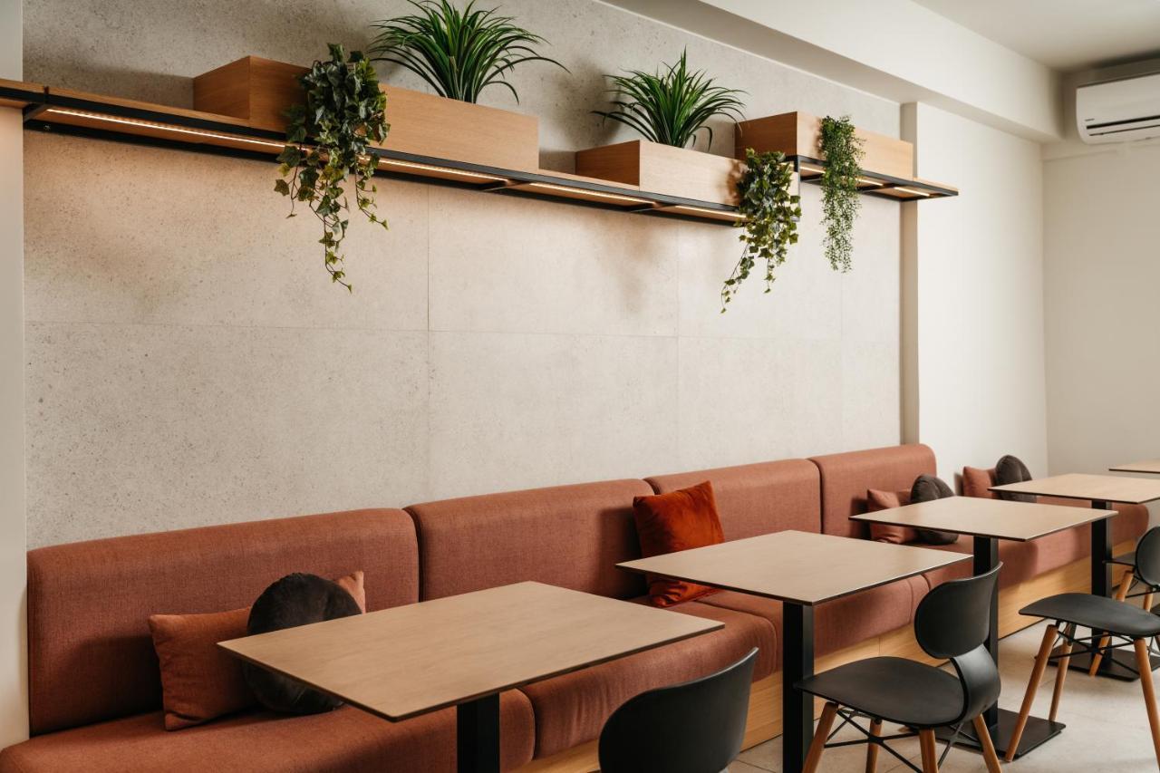 The City Hotel & Suites (Adults Only) 레팀노 외부 사진